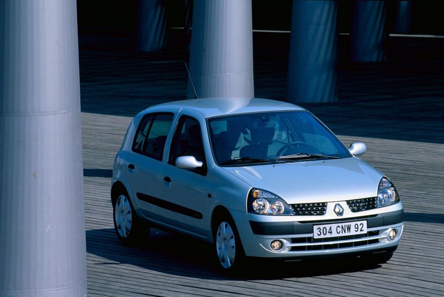  Renault Clio 5-Door 2001 года  (фото 14 из 14)